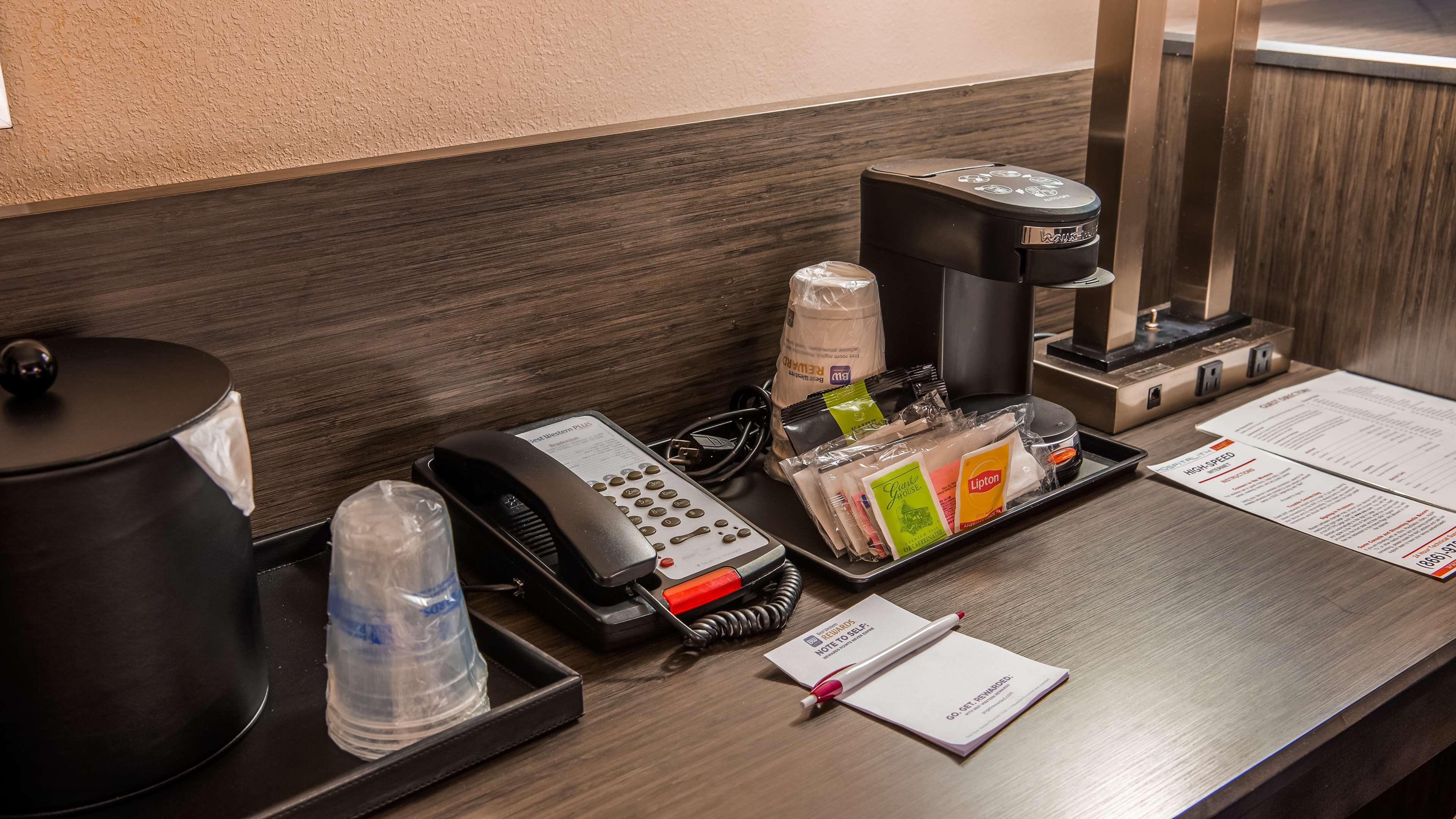 Best Western Plus Bradenton Hotel & Suites Exterior foto